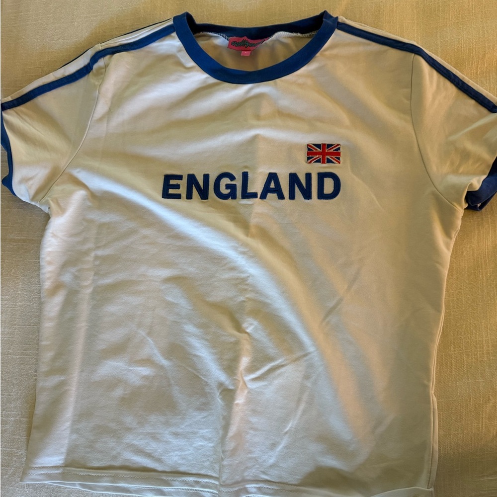 White and blue England graphic tee
